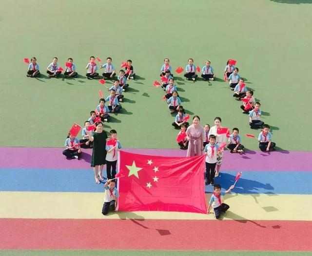 米利克为红牌致歉:我不想给我的队友带来麻烦,这不是我的本意